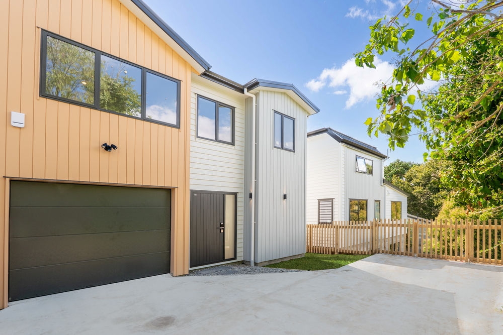 Slide 1 for 联排别墅和独立住宅